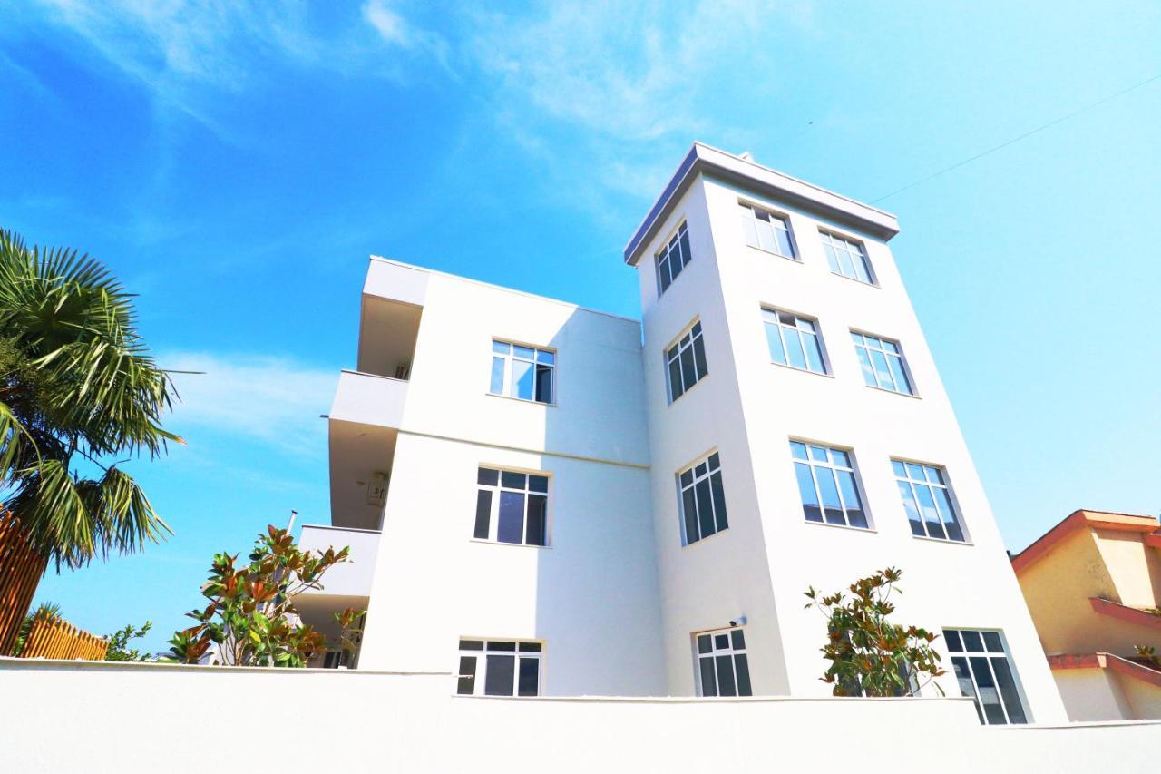 Hotel Kristal Vlore Bagian luar foto