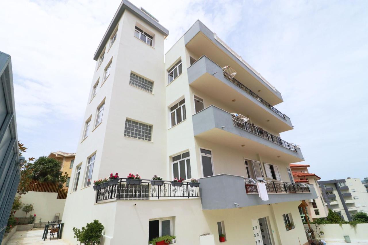 Hotel Kristal Vlore Bagian luar foto