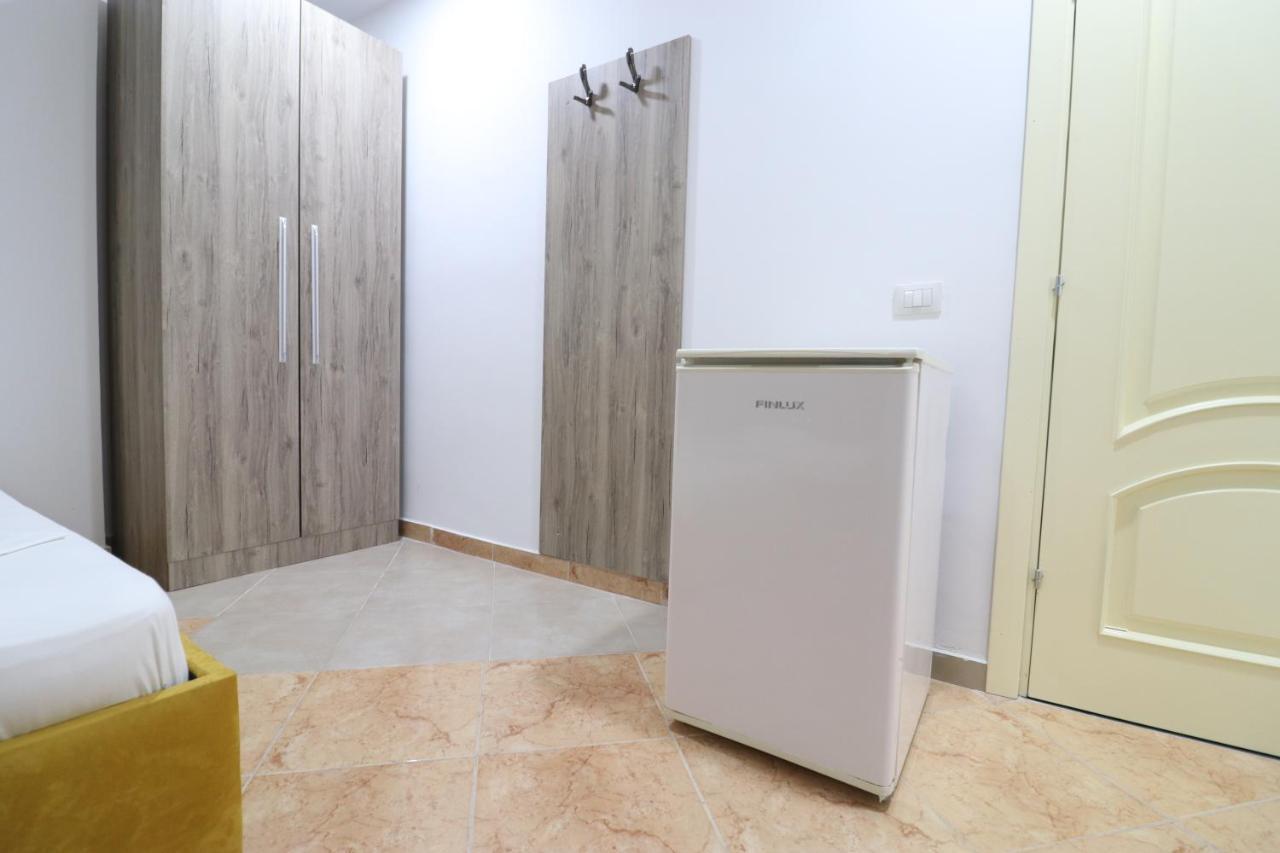 Hotel Kristal Vlore Bagian luar foto