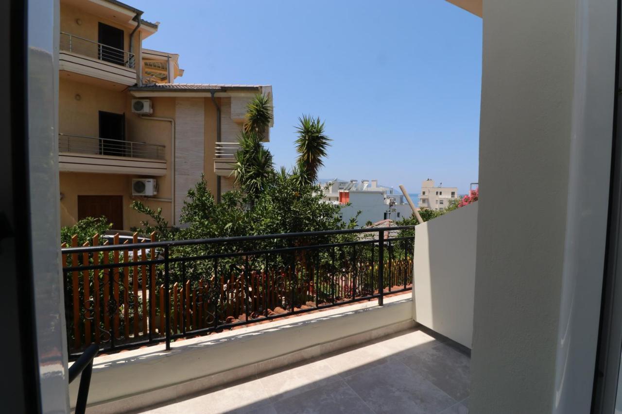 Hotel Kristal Vlore Bagian luar foto